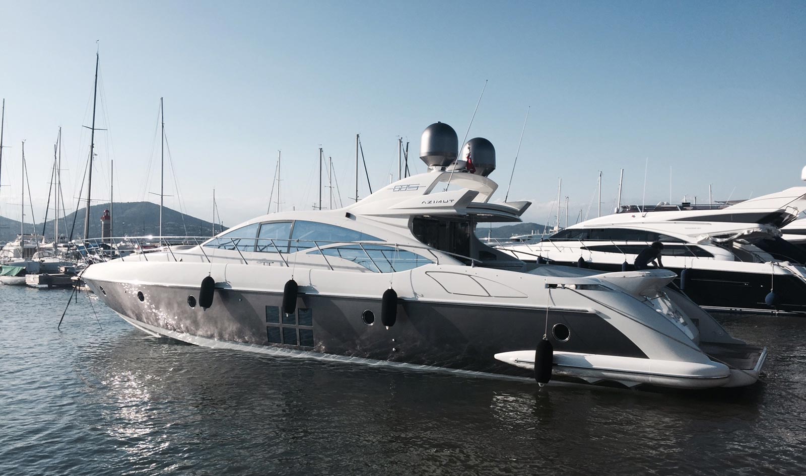 yacht de luxe a louer st tropez